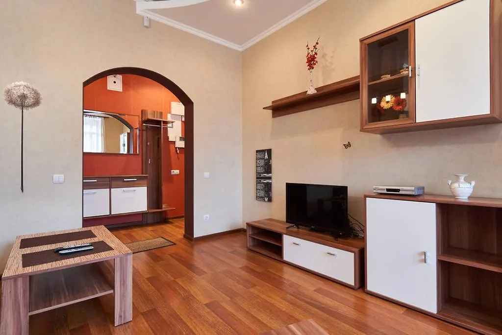 Home Hotel Apartments On Khreshchatyk Area Kiev Ukraine