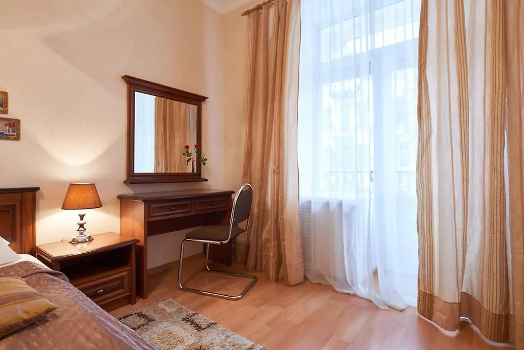 Home Hotel Apartments On Khreshchatyk Area Kiev